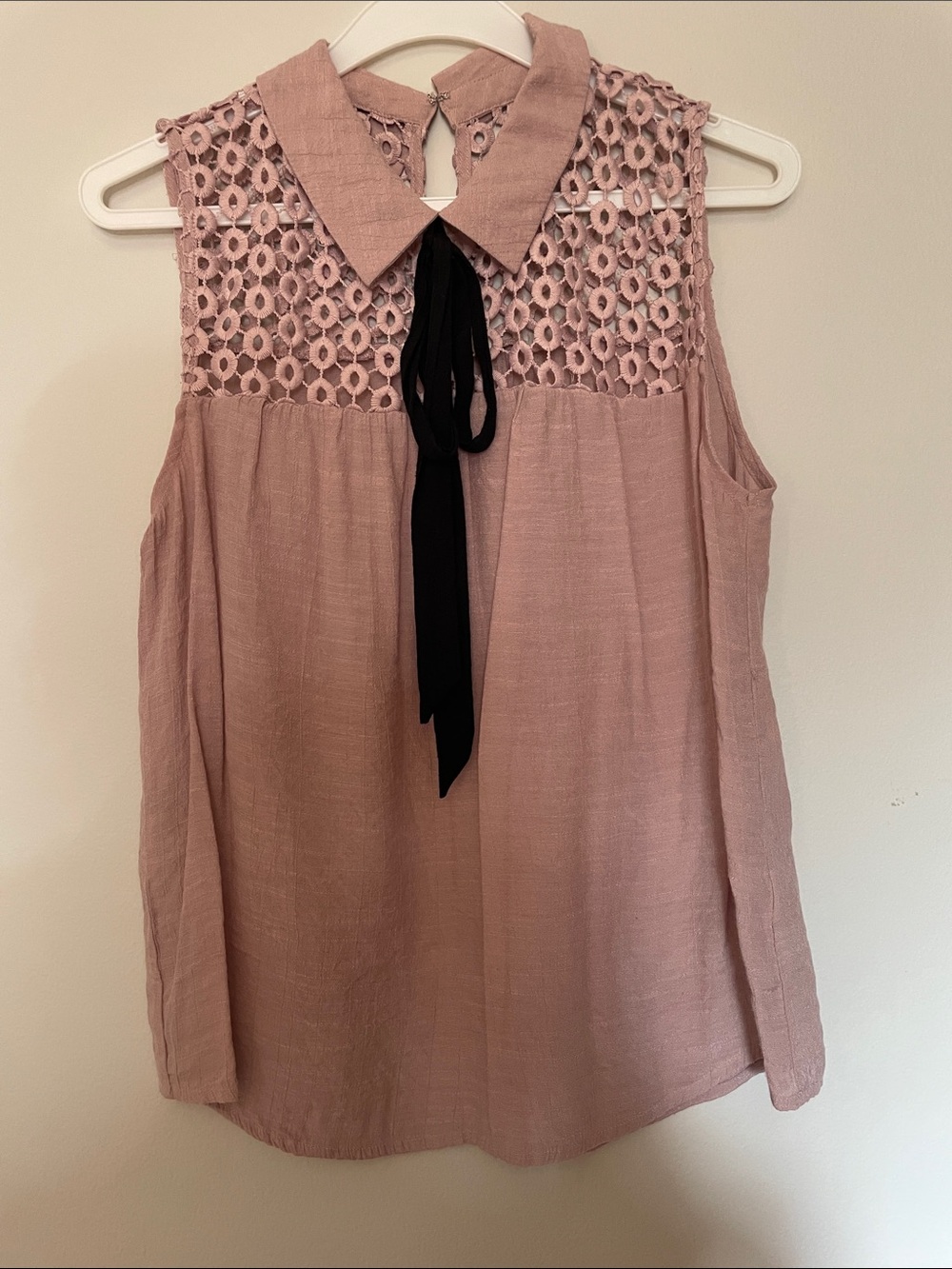 Sweet Wanderer Dusty Blush Crochet Yoke Sleeveless Top with Black Tie